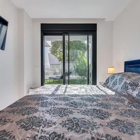 Apartment Lujoso Apartamento