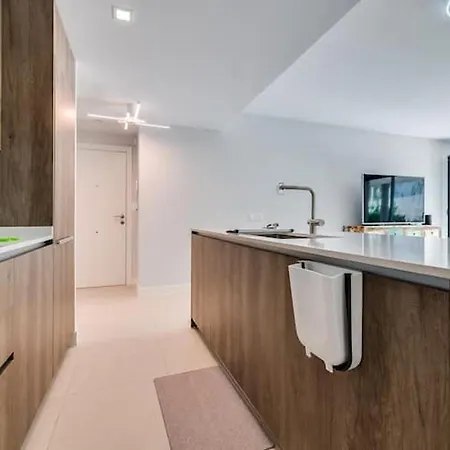Lujoso Apartamento Estepona